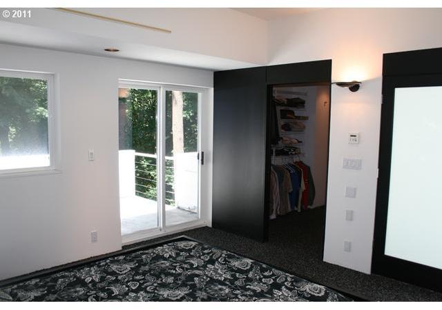 4243 Southwest 6th Avenue Portland, OR 97239 - Photo 12 of 16 Gallery Image 12