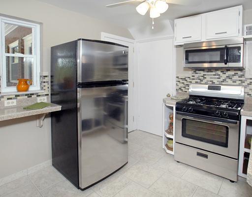 182 Highland Road Penn Hills, PA 15235 - Photo 2 of 18 Gallery Image 2