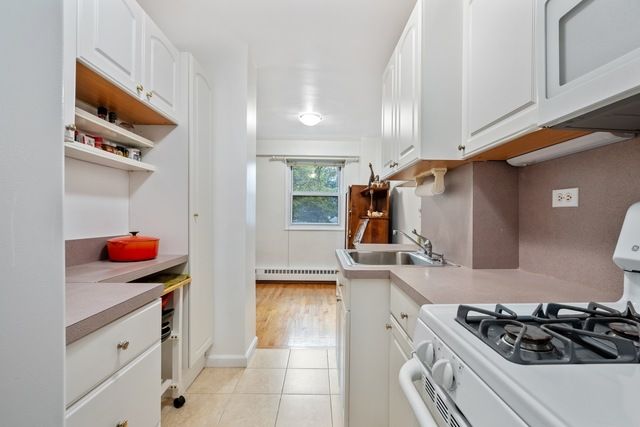 $585,000 | 191 Willoughby Street, Unit 3J | Downtown Brooklyn