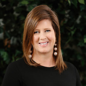 Lori Fanning Smith, Agent in  - Compass