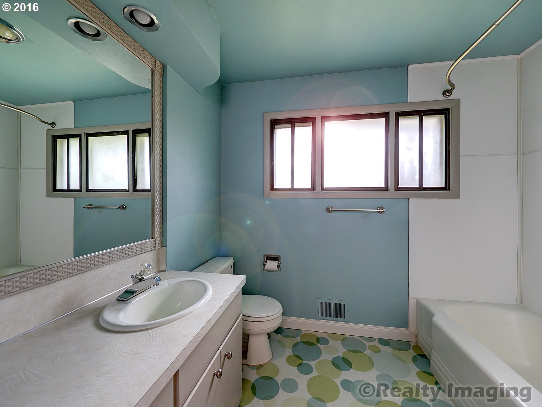 4707 Southwest Pendleton Street Portland, OR 97221 - Photo 12 of 18 Gallery Image 12