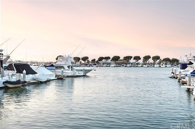 16276 Pacific Circle, Unit A Huntington Beach, CA 92649 - Photo 2 of 36