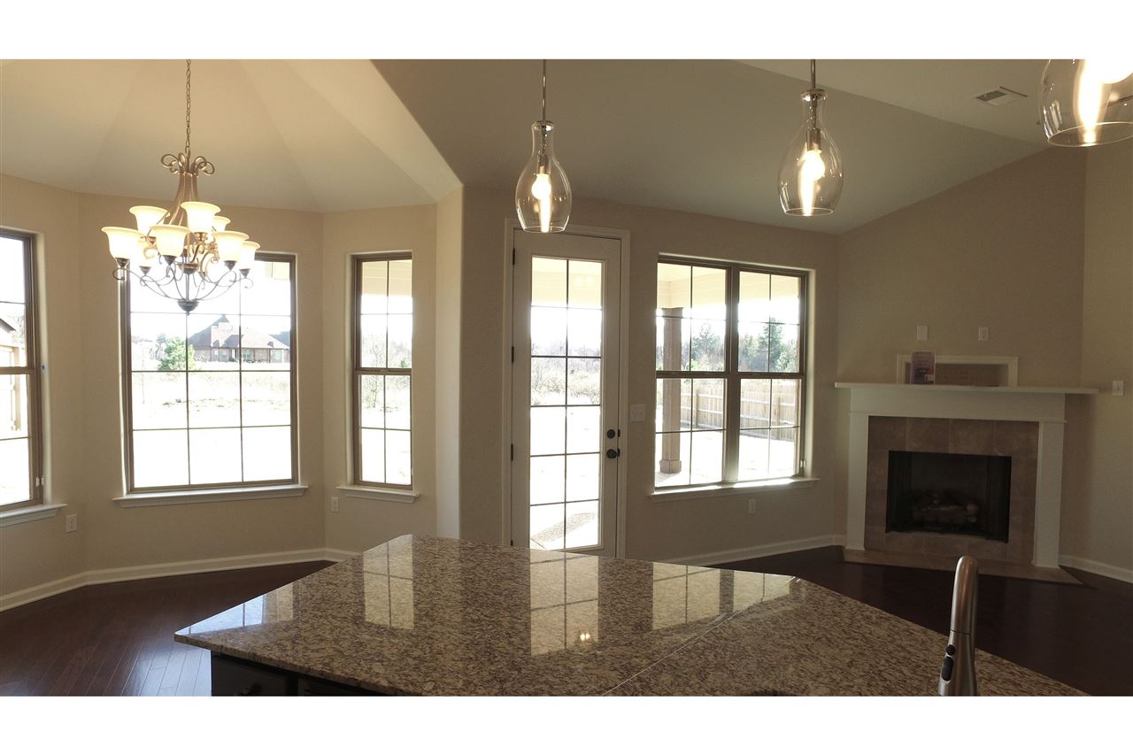 7693 Shadowcrest Road Memphis, TN 38125 - Photo 4 of 13 Gallery Image 4