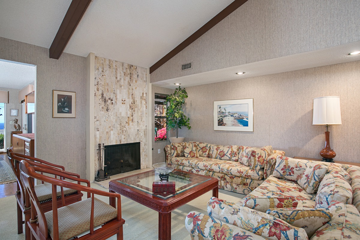 14066 Crest Way Del Mar, CA 92014 - Photo 9 of 23