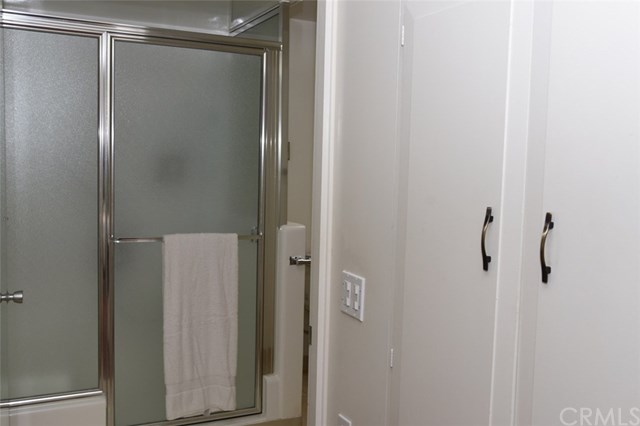 13881 Thunderbird Drive, Unit 64K Seal Beach, CA 90740 - Photo 17 of 21 Showing large walk-in shower.