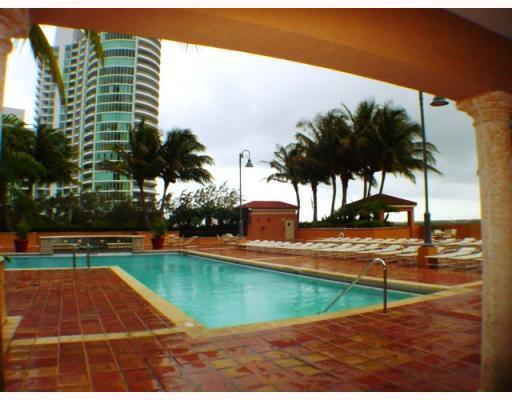90 Alton Road, Unit 501 Miami Beach, FL 33139 - Photo 3 of 16