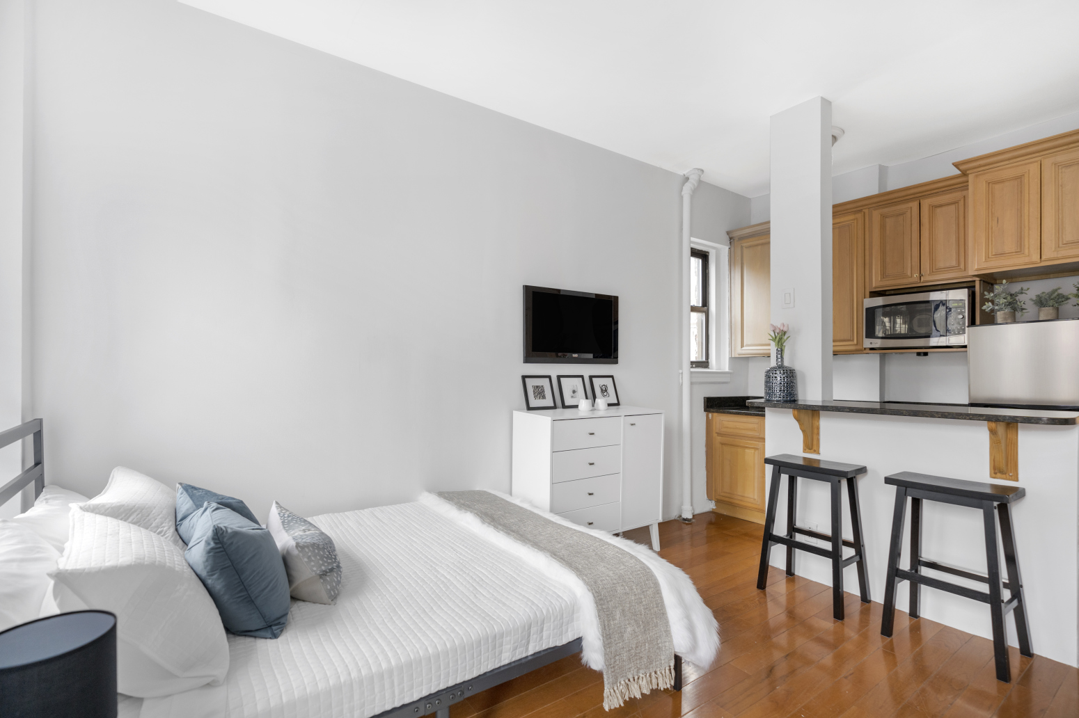 317 East 18th Street, Unit 5E Manhattan, NY 10003 - Photo 5 of 12