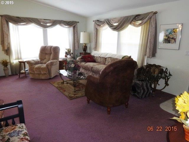 141 West River Ridge Avenue Roseburg, OR 97471 - Photo 9 of 15