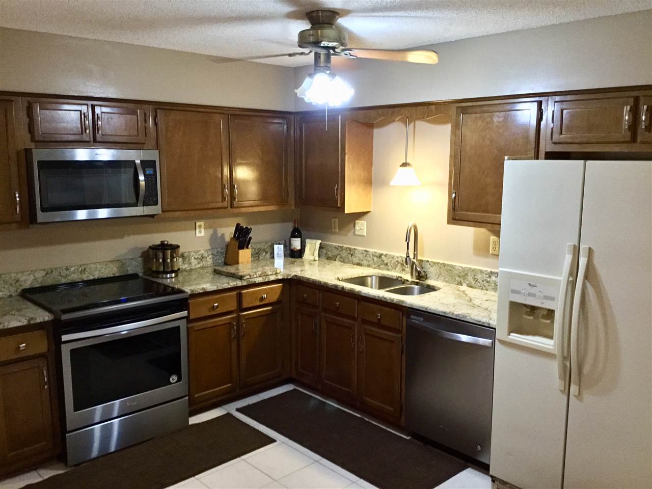 4942 East Old Farm Road Memphis, TN 38125 - Photo 8 of 24 Gallery Image 8