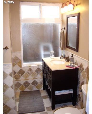 219 Northwest 11th Street Pendleton, OR 97801 - Photo 10 of 22 Gallery Image 10