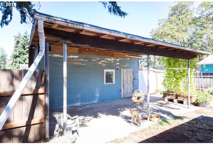 9905 Southeast Reedway Street Portland, OR 97266 - Photo 8 of 18 Gallery Image 8