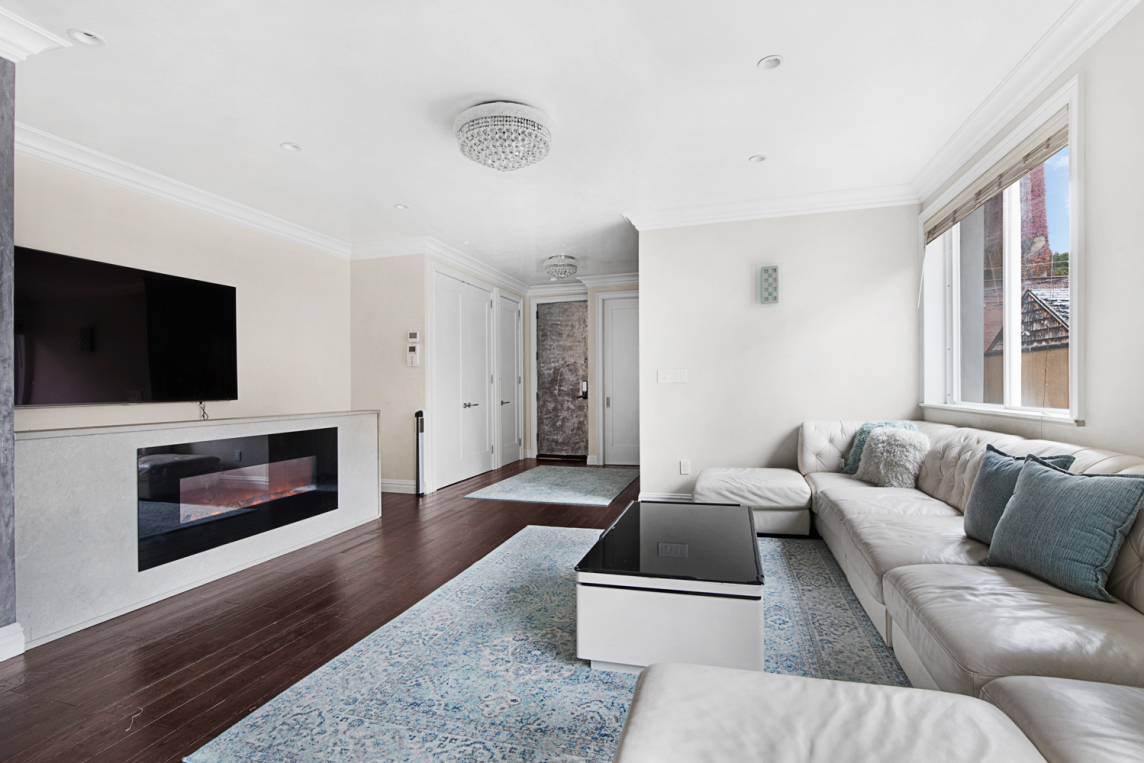 19-24 22nd Drive Queens, NY 11105 - Photo 5 of 12