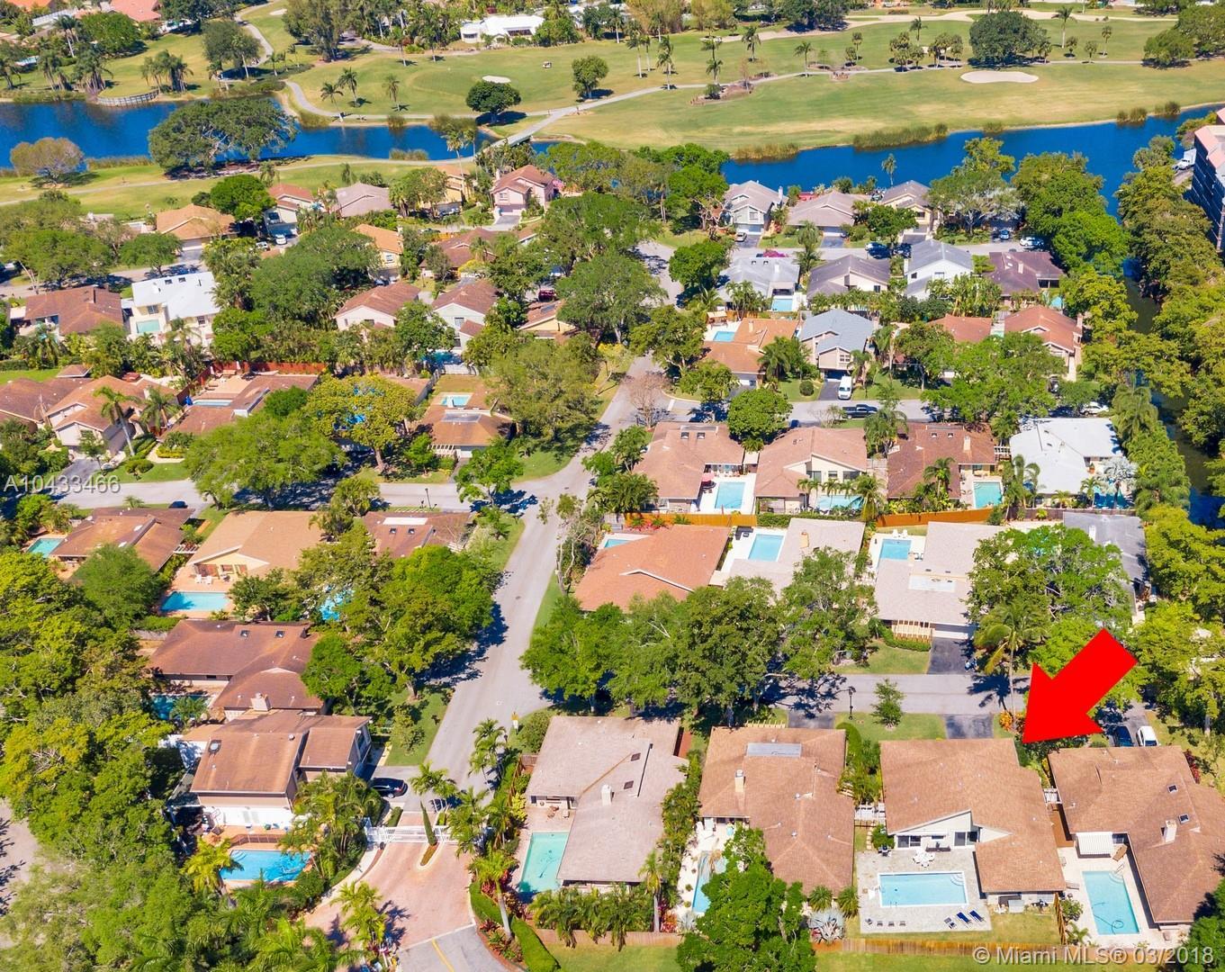 22 Boxwood Road Hollywood, FL 33021 - Photo 4 of 43 Gallery Image 4