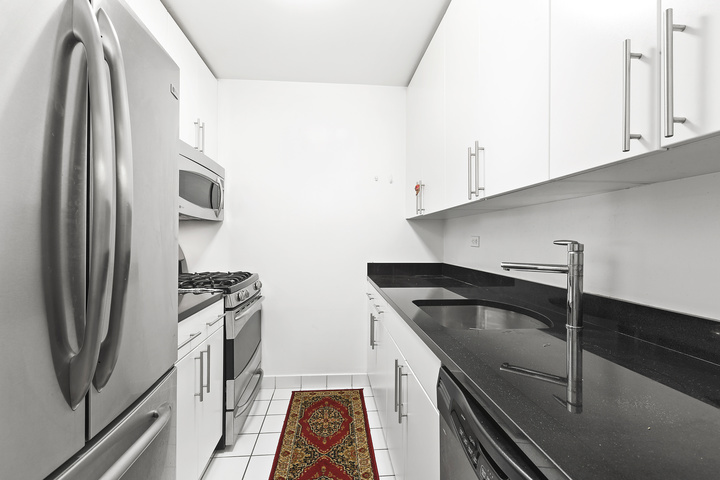 330 East 38th Street, Unit 26K New York, NY 10016 - Photo 7 of 11