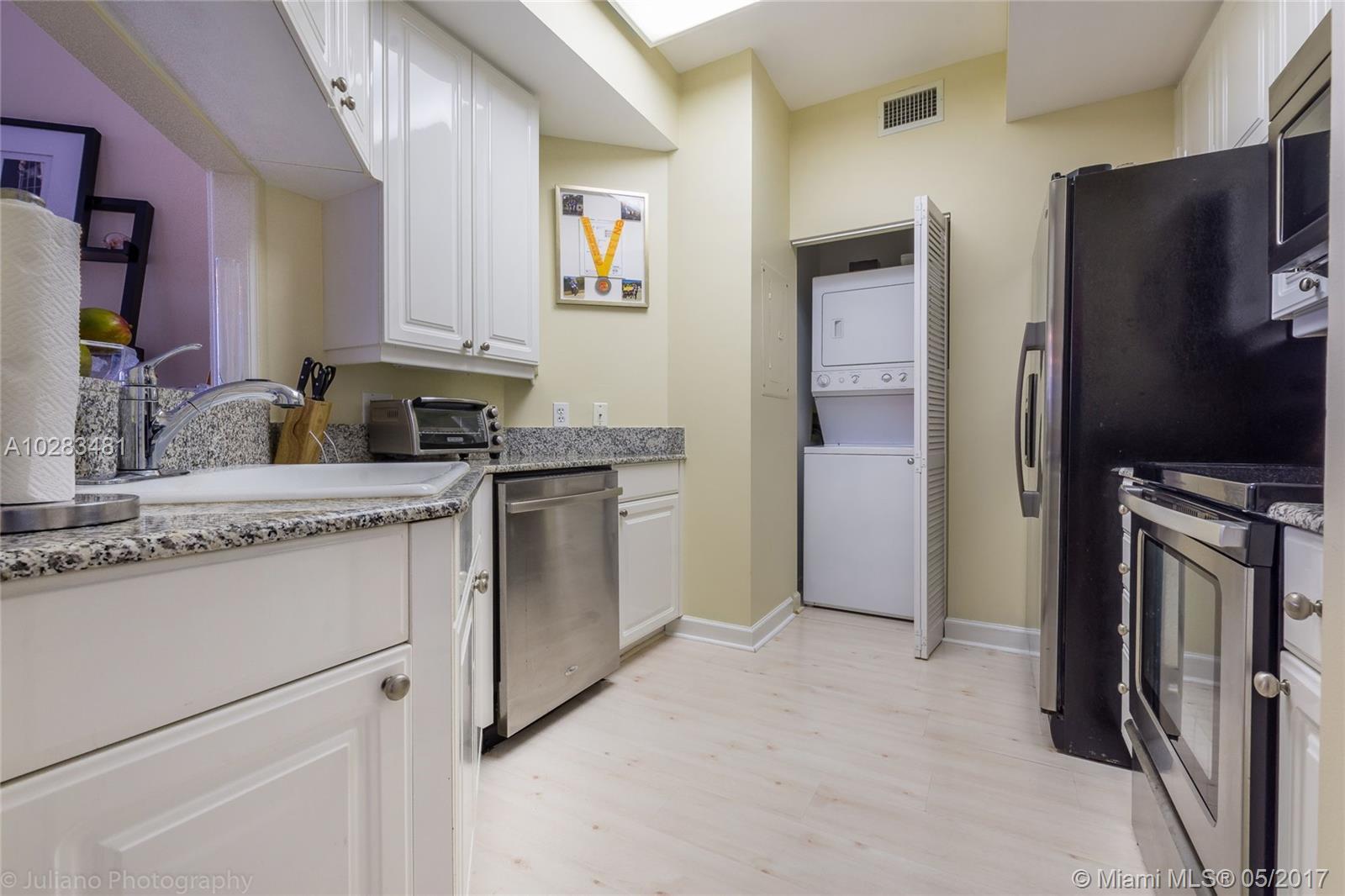 888 Brickell Key Drive, Unit 1001 Miami, FL 33131 - Photo 25 of 35