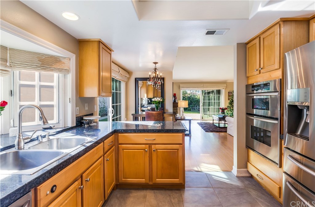 10 Rolling Brook Irvine, CA 92603 - Photo 16 of 45