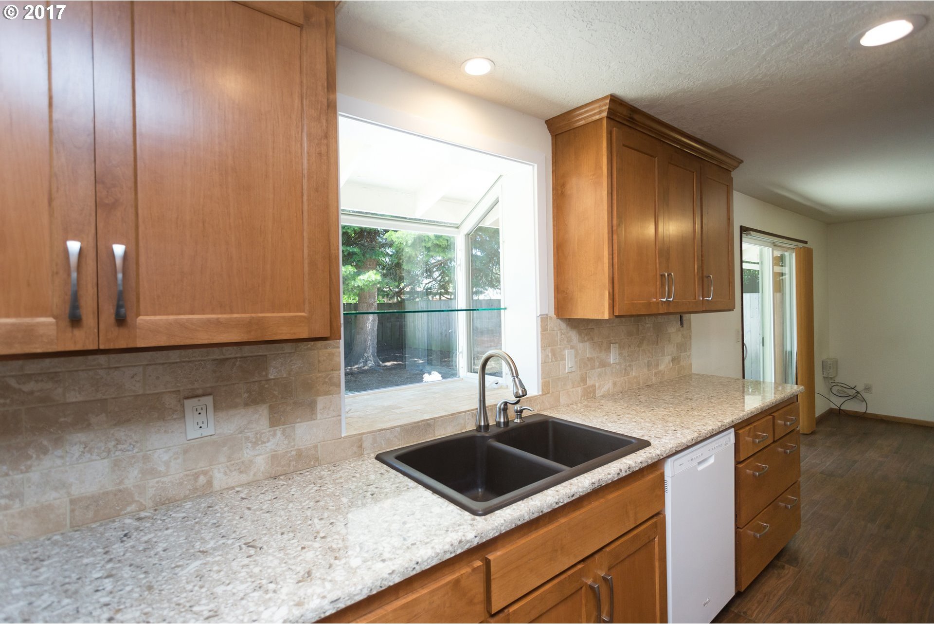 1870 Southwest 217th Avenue Beaverton, OR 97003 - Photo 12 of 30
