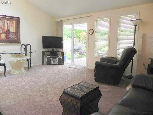 7865 Southwest Sorrento Road Beaverton, OR 97008 - Photo 5 of 16 Gallery Image 5