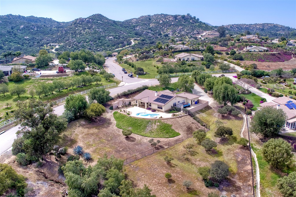 2770 Southern Oak Road Ramona, CA 92065 - Photo 1 of 24 Gallery Image 1