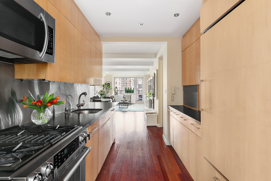 120 East 79th Street, Unit 14C Manhattan, NY 10075 - Photo 3 of 11