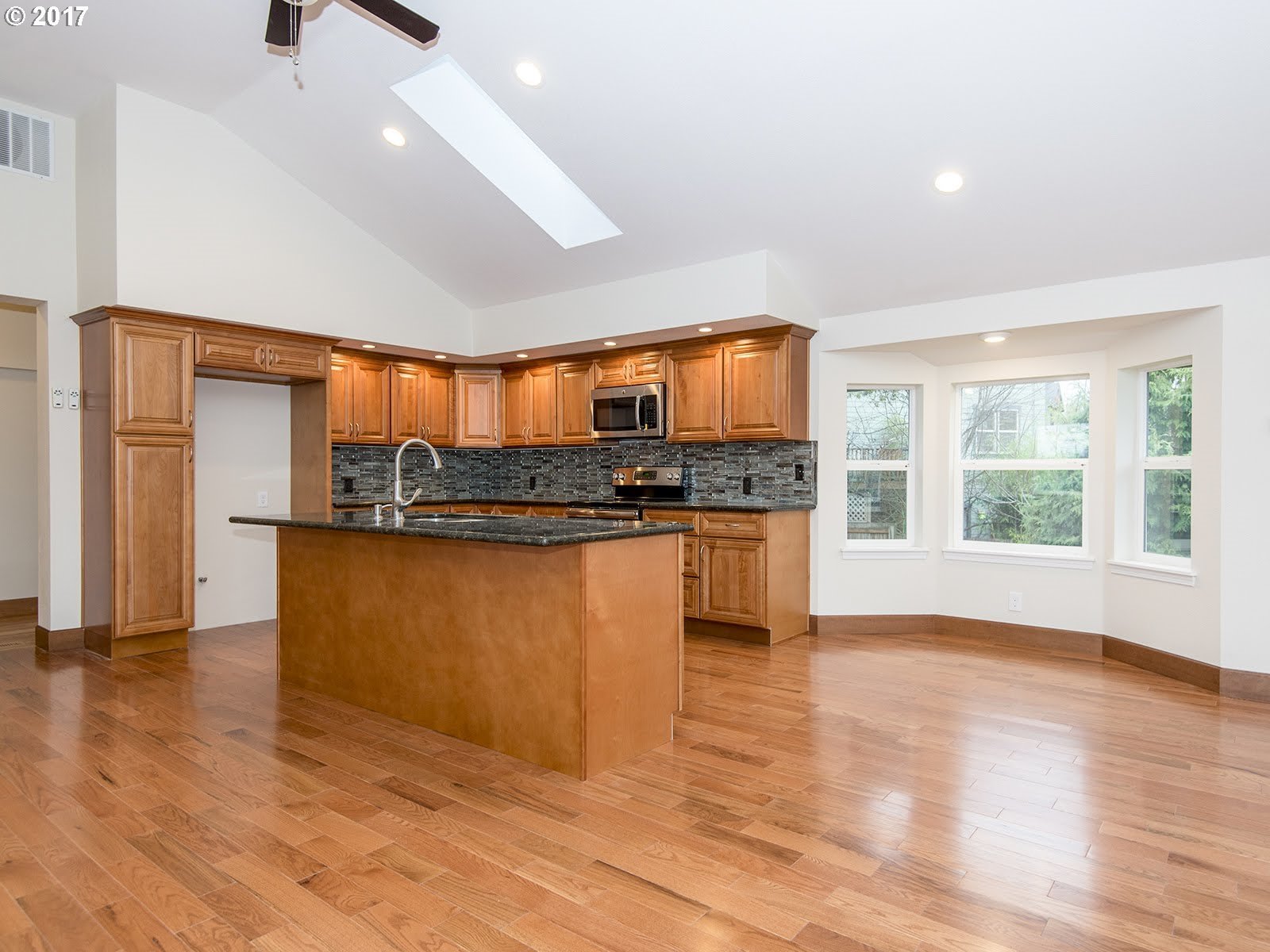 3590 Northwest South Road Portland, OR 97229 - Photo 13 of 31 Gallery Image 13