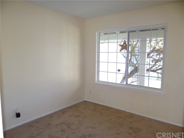 2232 Hawk Street Simi Valley, CA 93065 - Photo 15 of 33