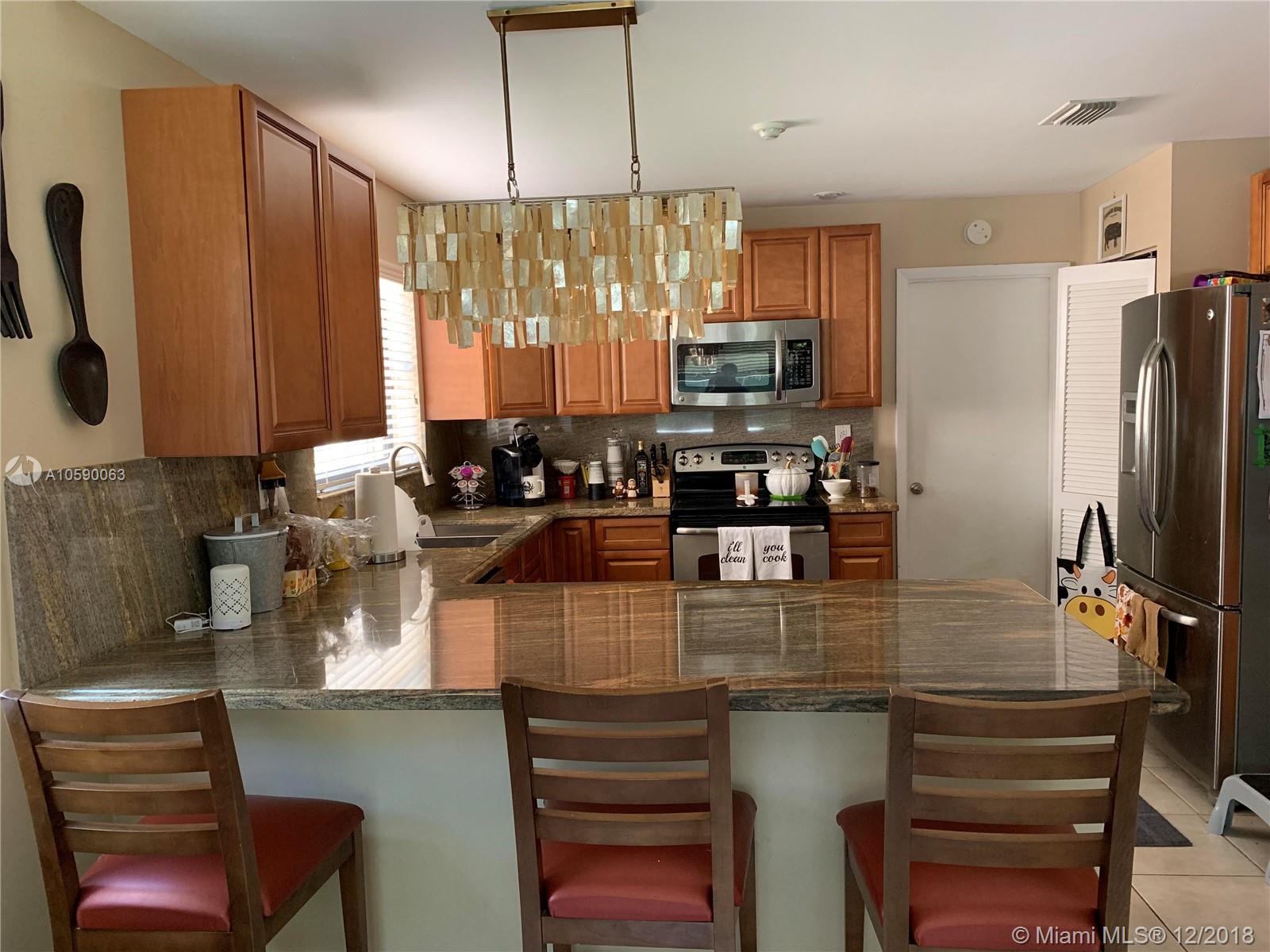 5931 Cornwall Lane Davie, FL 33331 - Photo 5 of 20