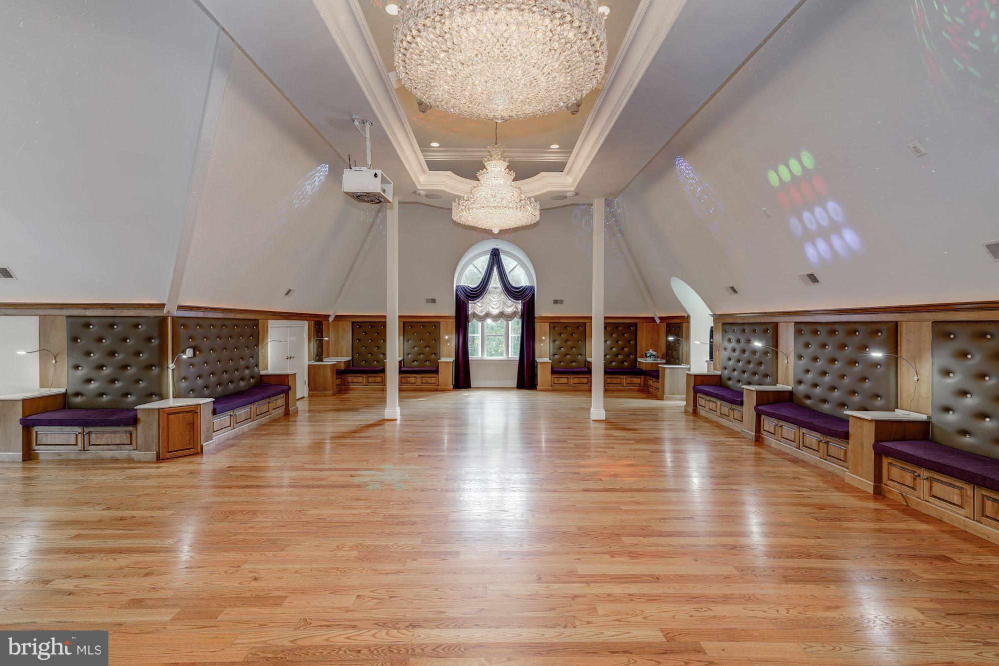 11809 Centurion Way Potomac, MD 20854 - Photo 4 of 30