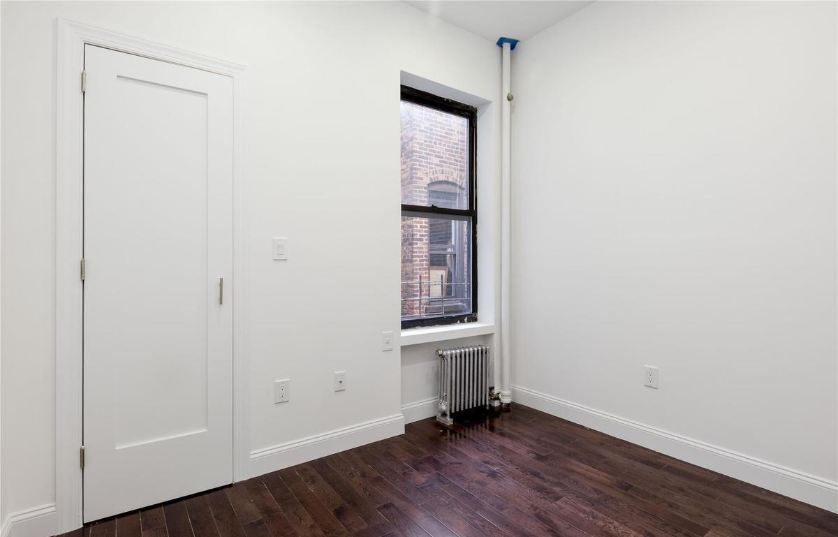 176 East 85th Street, Unit D Manhattan, NY 10028 - Photo 3 of 4