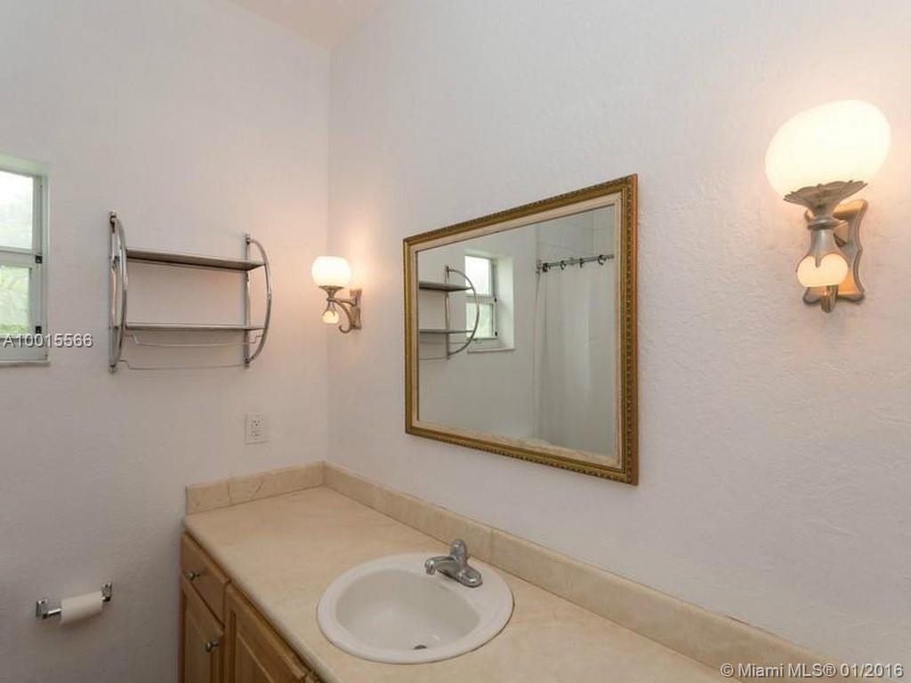 123 Southwest 17th Road, Unit 108 Miami, FL 33129 - Photo 11 of 27