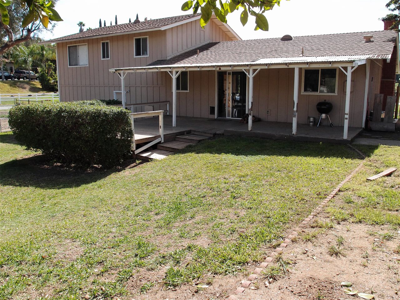 209 Foxfire Lane Fallbrook, CA 92028 - Photo 17 of 23 Gallery Image 17