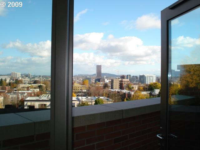2351 Northwest Westover Road, Unit 516 Portland, OR 97210 - Photo 14 of 14 Gallery Image 14