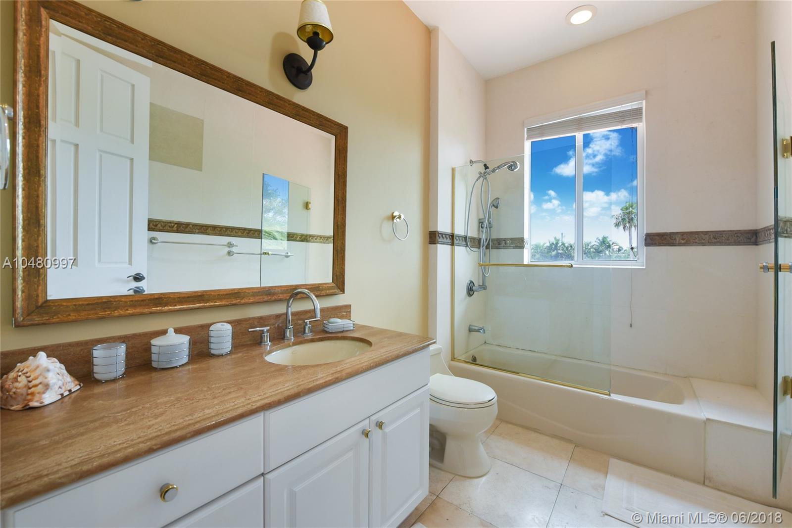115 Hampton Lane Key Biscayne, FL 33149 - Photo 21 of 21 Gallery Image 21