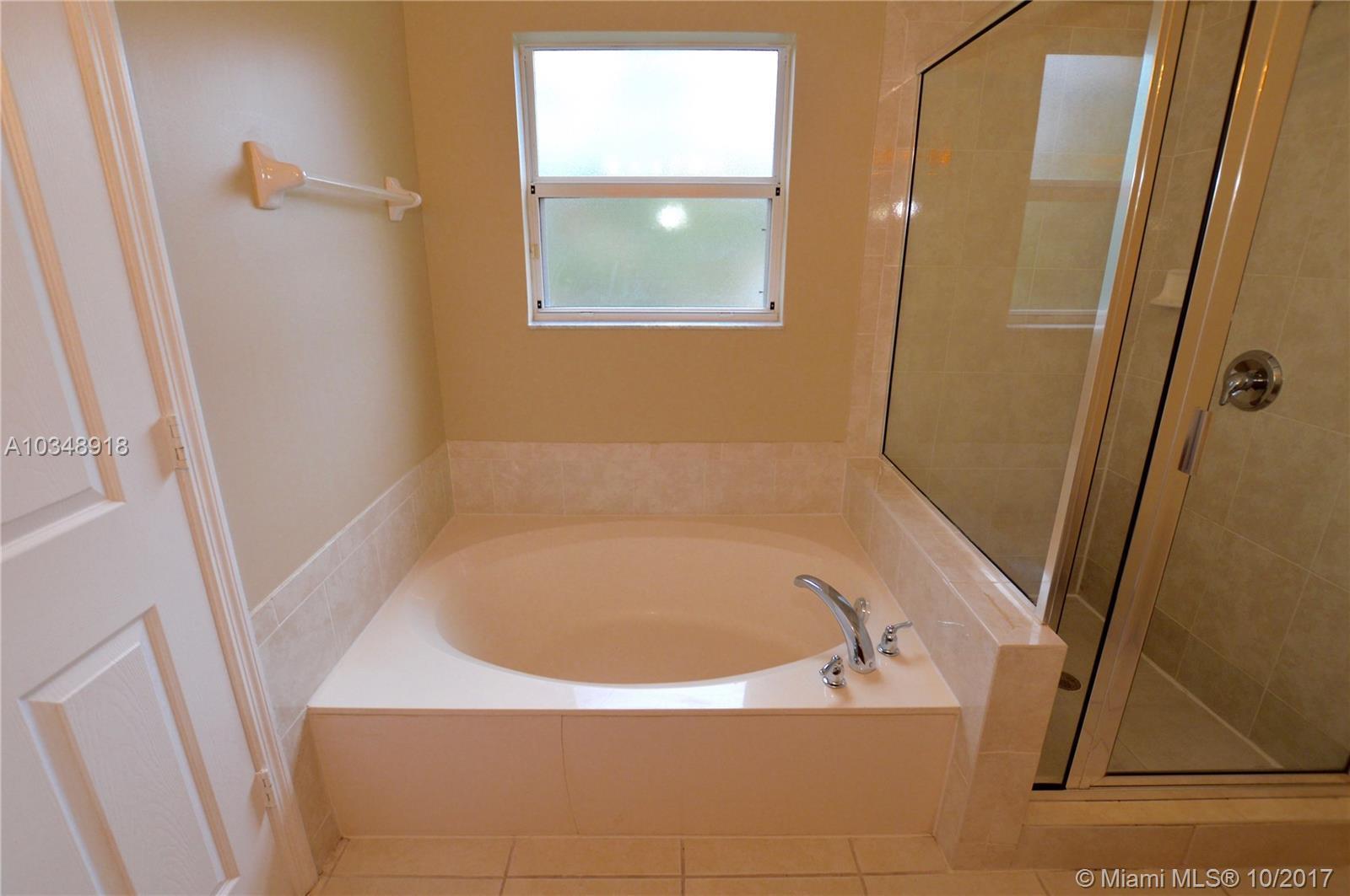 8902 Southwest 220th Street Cutler Bay, FL 33190 - Photo 26 of 30