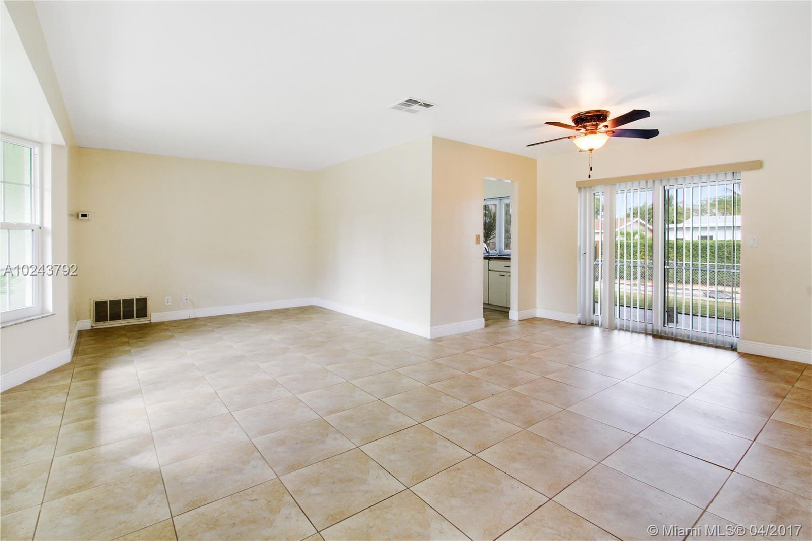 2109 North Park Road Hollywood, FL 33021 - Photo 4 of 15