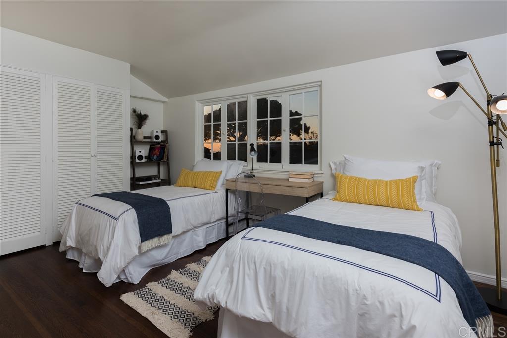 347 Dunemere Drive La Jolla, CA 92037 - Photo 15 of 25