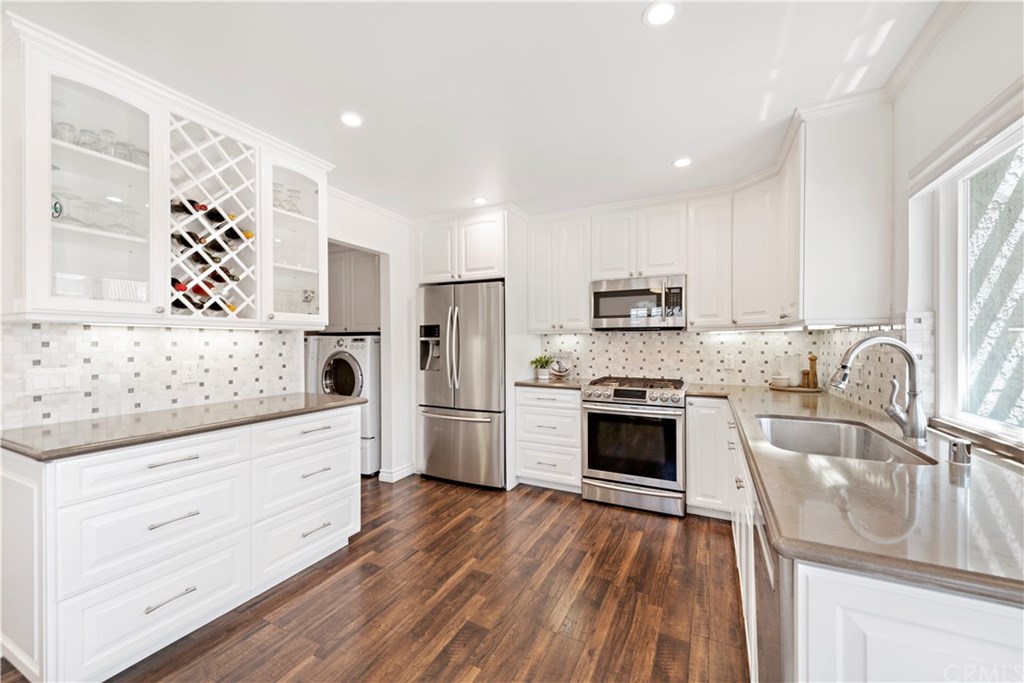 5 Woodfern Irvine, CA 92614 - Photo 3 of 35