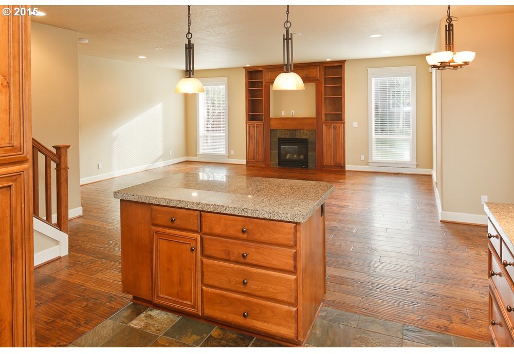 4548 Southwest Taylors Ferry Road Portland, OR 97219 - Photo 2 of 25 Gallery Image 2