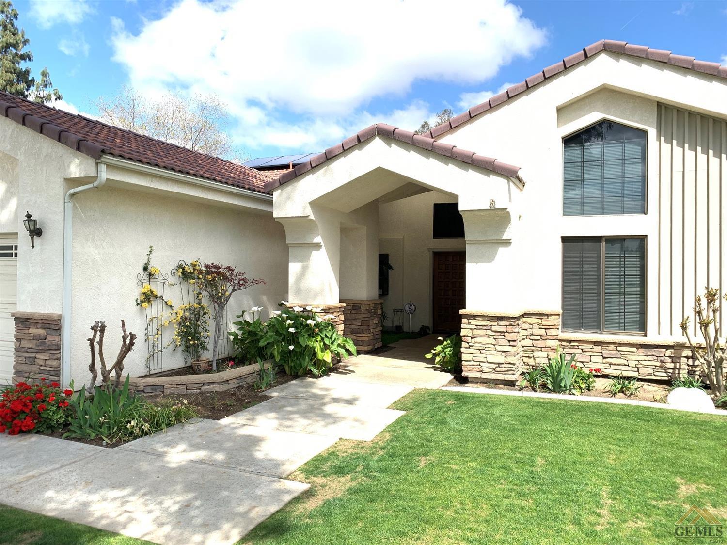 9600 Ridge Oak Drive Bakersfield, CA 93311 - Photo 3 of 40