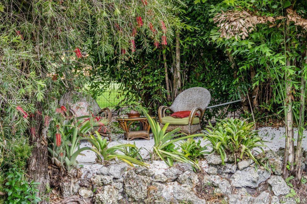 241 Southwest 129th Avenue Miami, FL 33184 - Photo 9 of 18