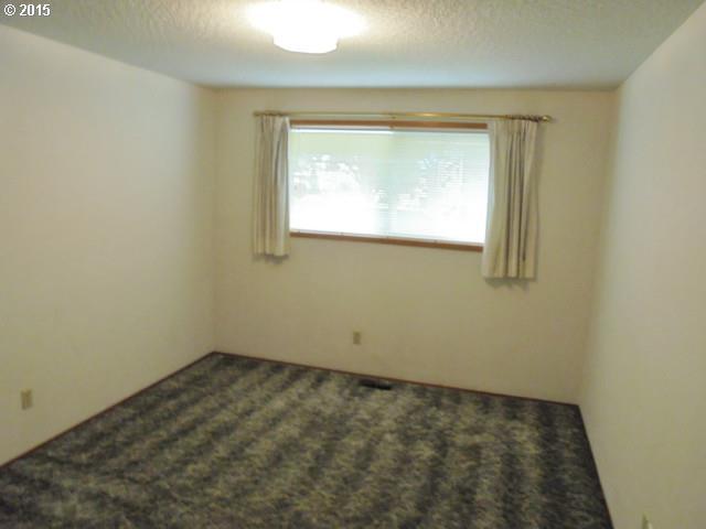 1789 Umpqua Road Woodburn, OR 97071 - Photo 8 of 15 Gallery Image 8