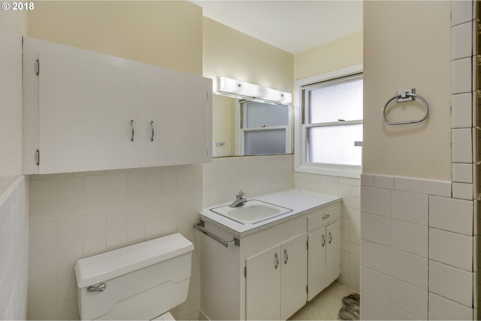 8434 Southwest 10th Avenue Portland, OR 97219 - Photo 18 of 22 Gallery Image 18