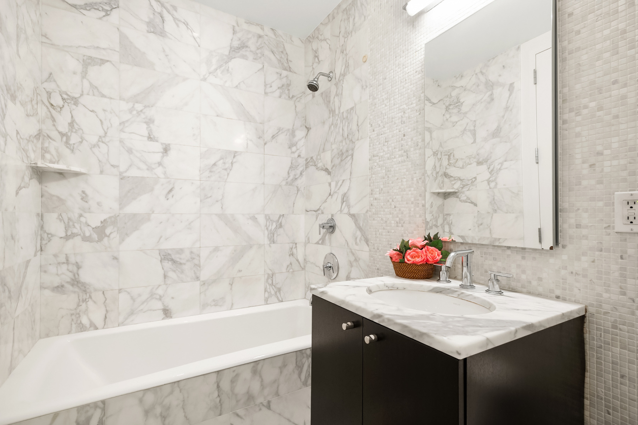 46-30 Center Boulevard, Unit 1509 Queens, NY 11109 - Photo 10 of 20