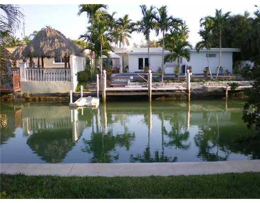 1772 Cleveland Road Miami Beach, FL 33141 - Photo 4 of 16 Gallery Image 4