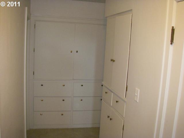47646 Northwest Hillside Road Forest Grove, OR 97116 - Photo 14 of 16 Gallery Image 14