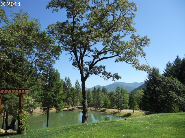 2001 Southside Road Grants Pass, OR 97527 - Photo 4 of 10 Gallery Image 4