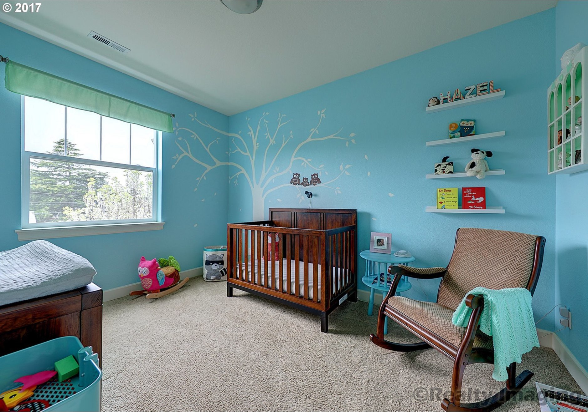 6658 Southwest 23rd Place Portland, OR 97219 - Photo 14 of 15