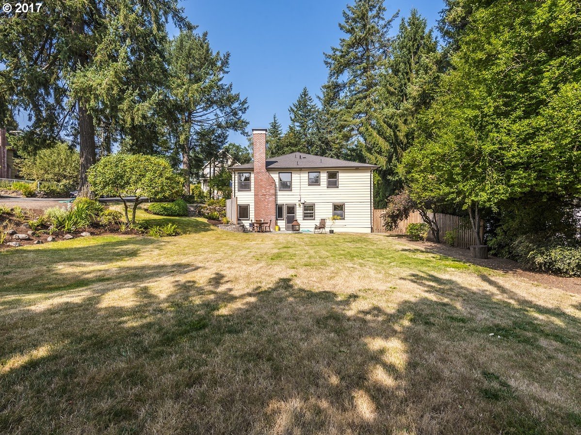 3939 Southwest Alice Street Portland, OR 97219 - Photo 20 of 32 Gallery Image 20