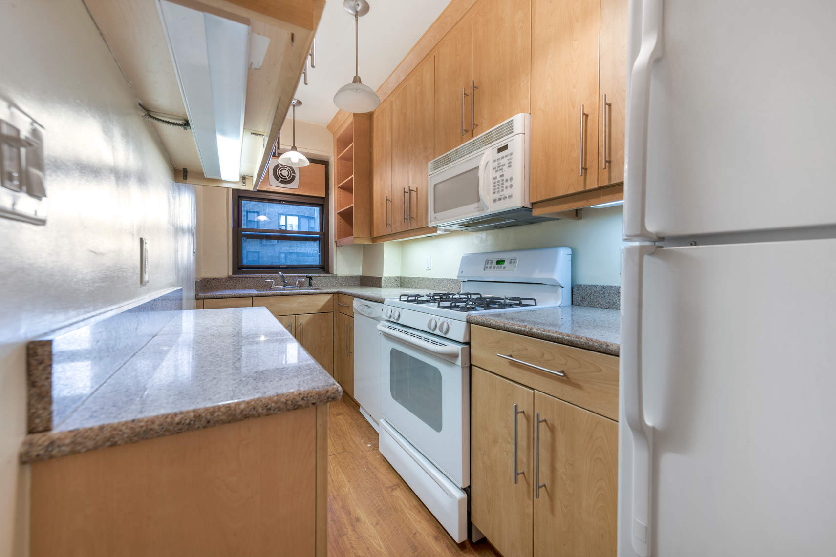 55 East End Avenue, Unit 2K Manhattan, NY 10028 - Photo 7 of 15