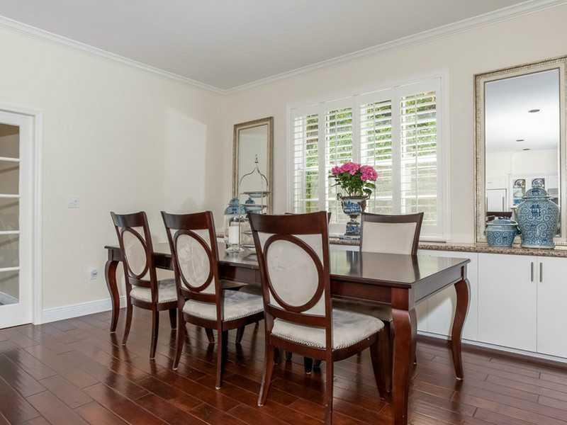 5774 Southwest 76th Terrace South Miami, FL 33143 - Photo 9 of 35
